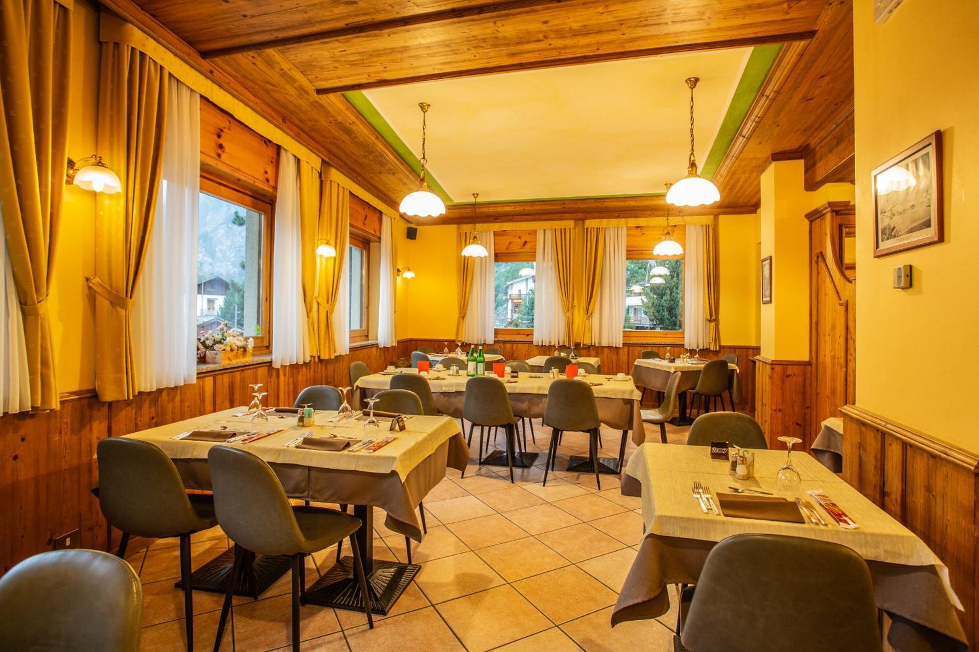 Hotel Bijou Valtournenche Exterior photo